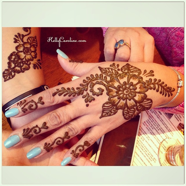 Lovely henna clients today - getting henna designs for a girls night out  #henna #hennaartist #flowers #flower #leaves #mehndi #tattoo #tattoos #design #designs #art #michigan #michiganart #ypsi #ypsilanti #annarbor #nails #michigrammers #vines #blue #winter #ladies #night #floral #fashion #kellycaroline #jewelry #india