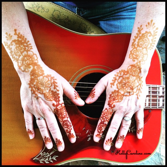 Henna for the very talented Annie Capps for her release party at @annarborark in Ann Arbor #annarbor #theark #annarborark #guitar #henna #hennas #mehndi #stain #hennalife #ink #tattoo #tattoos #design #kellycaroline #michigan #hennaartist #artist #studio #music #musicians #recording #anniecapps #acoustic #folkmusic #folk #art #red #india