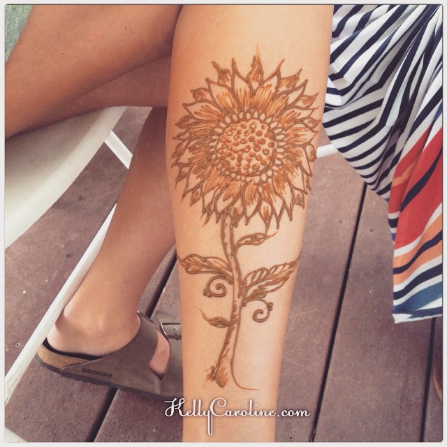 Sunflower henna tattoo for a guest at 1 of the 2 graduation parties from today. She really liked it - and it made me feel so good hearing how much she appreciated my art.. Feeling & expressing appreciation are scare commodities. I am blessed to have a position in this world where people are grateful for my gift and want me to share it. I believe everyone has a gift to share. Whether or not they are given an outlet & support for it makes all the difference. #henna #hennas #mehndi #kellycaroline #art #artist #design #sunflower #party #hennaartist #michigan #floral #flower #flowers #summer #tattoo #tattoos #ink #red #inked #organic #nature #yoga #movement