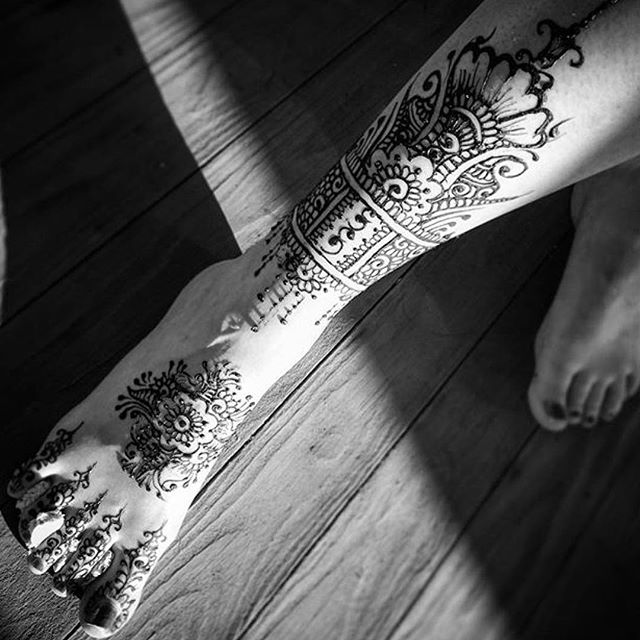 Repost by @jesuscpenney . . A tribal floral leg piece by our artist Frances . . private appointments available Monday-Saturday 2-6pm call 734-536-1705 or email kelly@kellycaroline.com #henna #hennas #hennaartist #kellycaroline #michigan #michiganartist #dearborn #dearbornheights #mehndi #mehndidesign #tattoo #tattoos #ink #organic #hennadesign #hennatattoo #hennatattoos #flower #flowers #yoga #yogi #mandala #art #artist #ypsi #ypsilanti #detroit