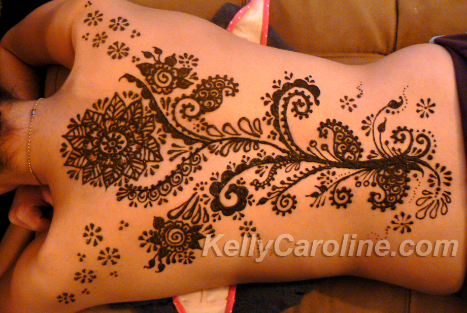 henna tattoo, design, flowing design, back, wurst bar