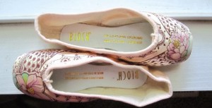 mehndi pointe shoes, hand painted