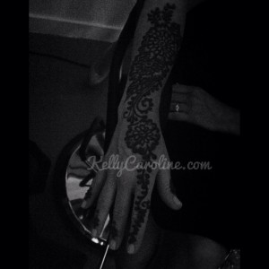 Henna on hand, henna design for the hand, henna for ypo, Detroit, Michigan 