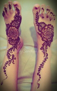 feet henna, floral henna, henna on feet