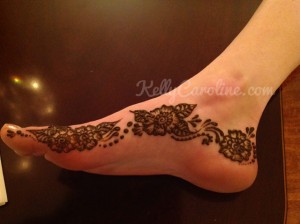 henna tattoo on the foot