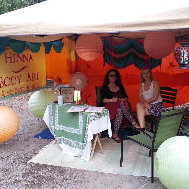 Awesome day @diypsi  today ! ! Thank you to @marcydavy and the other AMAZING organizers ! Im so happy that such a creative, FUN & special event calls #ypsilanti home  #henna #mehndi #hennabooth #diypsi #hennaartist #hennadesigns #hennatattoos #art #artist #tent #gypsy #cornerbrewery #chineselanterns #ypsi #michigan #fun #summer #colors #colorful #tattoo #tattoos #bodyart #kellycaroline