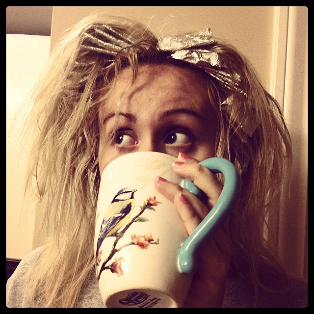 Au natural :: pretty girl in progress #blonde #hair #dye #hairdye #bleachblonde #shalisa #bird #coffee #latenight #crackedout #crackerbarrel #teal #magnolia #nofilter