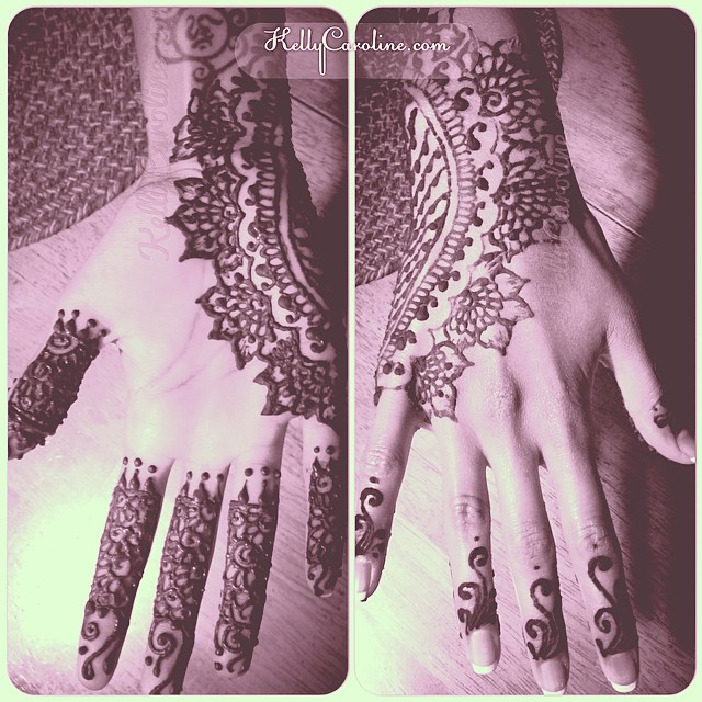 Front and back of a bride's hand for her fusion wedding #henna #hennaartist #hennadesigns #wedding #mehndi #kellycaroline #michigan #michiganhennaartist #ypsilanti #ypsi #bride #fusionwedding #palm #weddinghenna #bridalhenna #hand #tattoo #tattoos