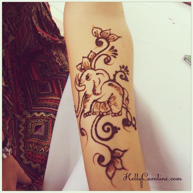 Elephant Henna tattoo for a client yesterday. She found a picture of a henna tattoo with an elephant. Not sure of the original artist but heres my interpretation of it. Enjoy