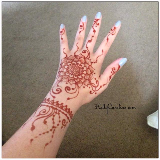 Henna tattoo on the hand for my cousin+friend @breepers13  loving that nail polish color! Henna appointments at the studio available for this Thursday 2-5pm #henna #hennas #hennapro #hennalife #hennastain #manicure #mehndi #tattoo #tattoos #hennatattoos #design #kellycaroline #michigan #art #artist #brown #red #floral #flower #flowers #vines #ypsi #ypsilanti #yoga #colorful #natural #organic