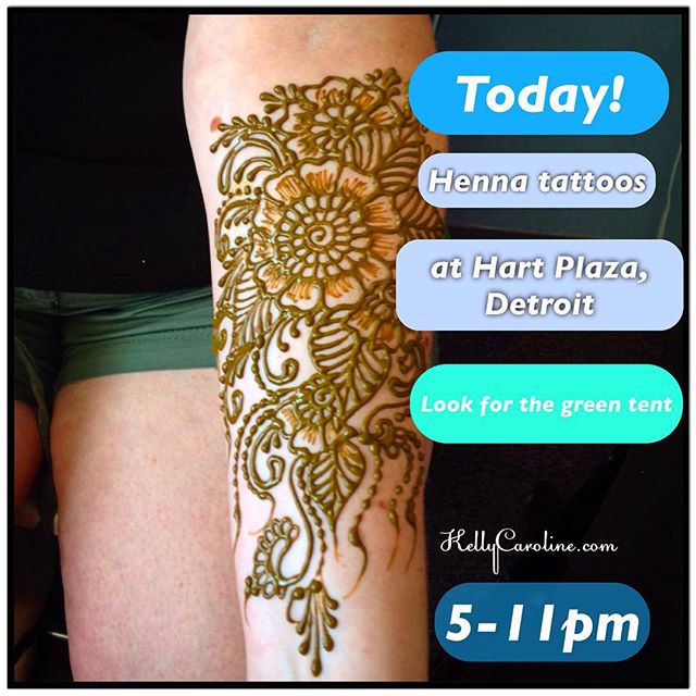 Henna tattoos today at Hart Plaza in Detroit from 5-11pm! Look for the green tent by the fountain!  #henna #hennas #hennatattoo #michigan #detroit #design #detroitmi #hartplaza #today #weekend #kellycaroline #tattoos #tattoo #mendhi #arabandchaldeanfestival