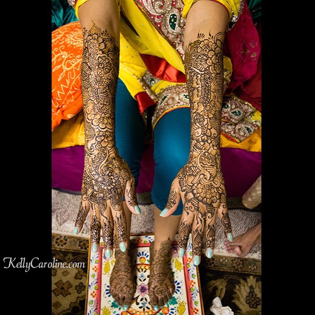 Henna I did on the back of the hands for a lovely bride last night in Southgate, MI . . . private appointments available Monday-Saturday 2-5:30pm call 734-536-1705 or email kelly@kellycaroline.com