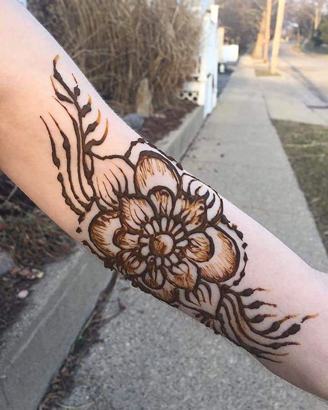 Another sneak peek of the henna I did at the amazing @shilessnerphoto studio in #brighton - talk about a magical girly place you want to play in all day! Here's a arm design for one of the models. . . private appointments available Monday-Saturday 2-5:30pm call 734-536-1705 or email kelly@kellycaroline.com #henna #hennas #hennaartist #kellycaroline #michigan #michiganartist #dearborn #dearbornheights #mehndi #mehndidesign #tattoo #tattoos #ink #organic #hennadesign #hennatattoo #hennatattoos #flower #flowers #yoga #yogi #mandala #ypsi #ypsilanti #detroit #birthdayparty