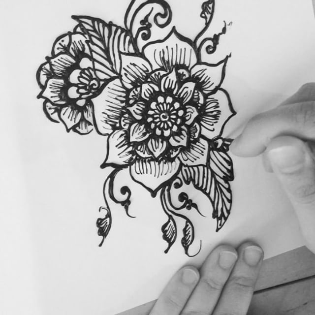 Hi there! Here’s my new henna design from my sketchbook last night