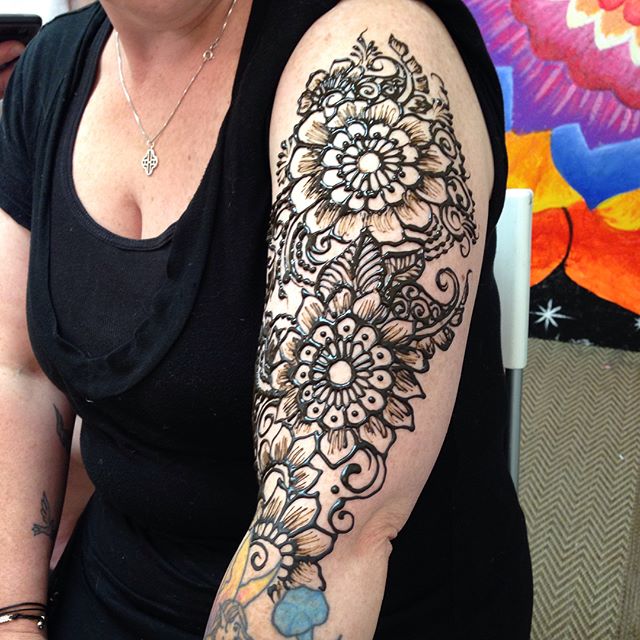 Henna for her wedding this weekend! Swipe to see how I incorporated her existing tattoo with her henna sleeve. . . . Studio appointments to book your summer henna 734-536-1705 kelly@kellycaroline.com . #henna #hennas #hennaartist #hennaparty #kellycaroline #michigan #michiganartist #dearborn #dearbornheights #mehndi #mehndidesign #tattoo #tattoos #ink #organic #hennadesign #hennatattoo #hennatattoos #flower #flowers #yoga #yogi #mandala #ypsi #ypsilanti #detroit