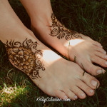 henna tattoo on feet
